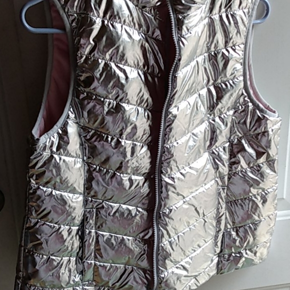 Vest - Picture 2 of 3